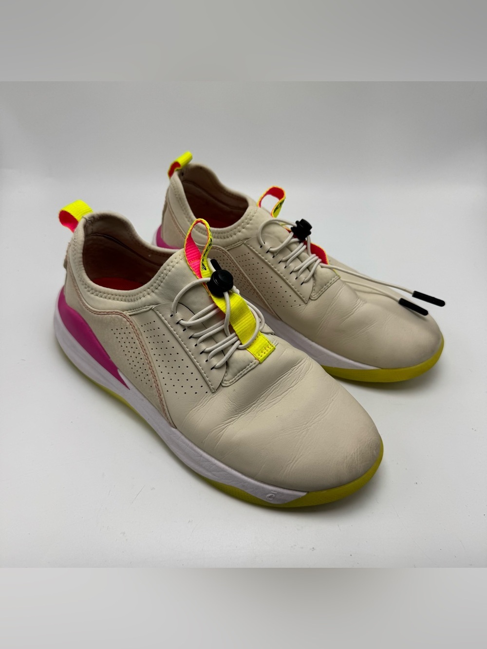 Clove Classic Sneakers Lemonade Cream Pink Neon Yellow Size 8 Nurse Shoes